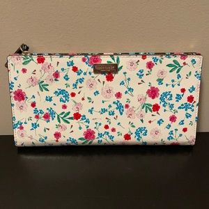 Kate Spade Gardner street wallet NWOT